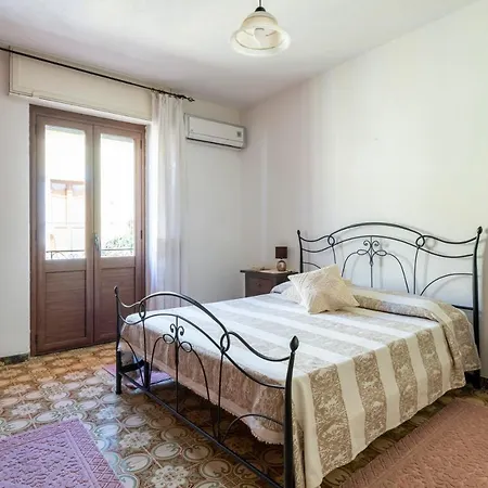 Dommo De Anzelina