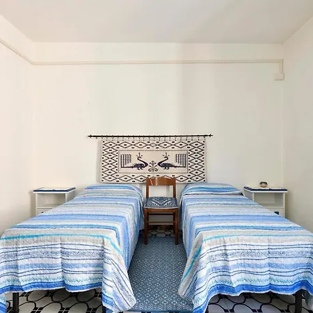 Dommo De Anzelina Διαμέρισμα Dorgali